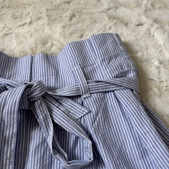 J. Crew Women's Size 2 Blue/White Striped Seersucker Paper Bag Shorts - Picture 3 of 5